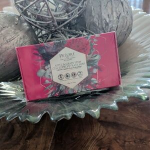 Apple & Grape Stem Cell Soap - Bold Pink